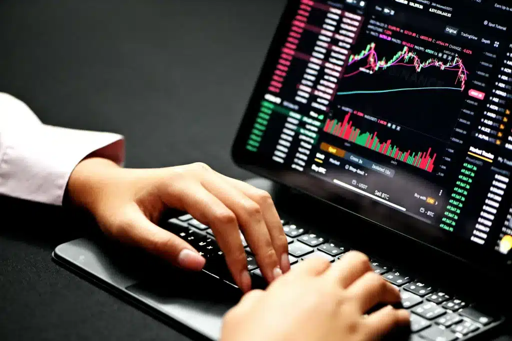 deal syndication strategies